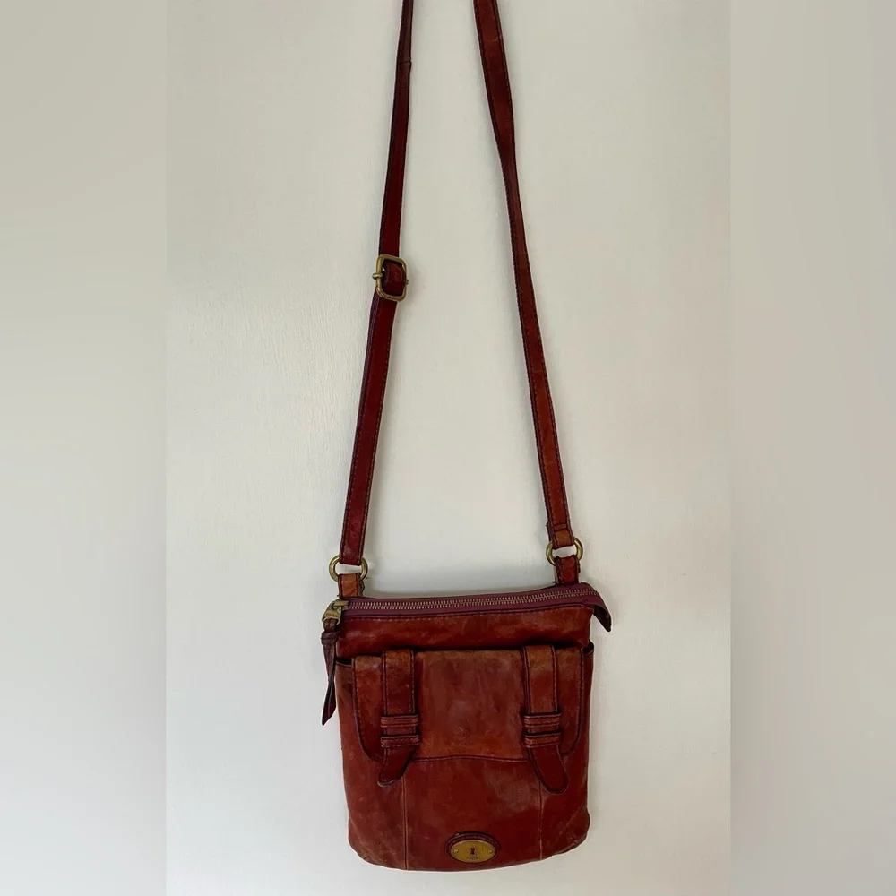Fossil Long Live Vintage 1954 Brown Leather Crossbody Bag Distressed Leather - Picture 1 of 7